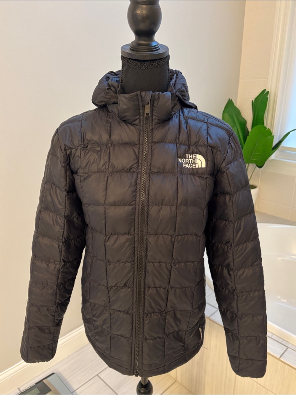 The North Face Boys Black ThermoBall Quilted Hooded Puffer Jacket 14-16 XL